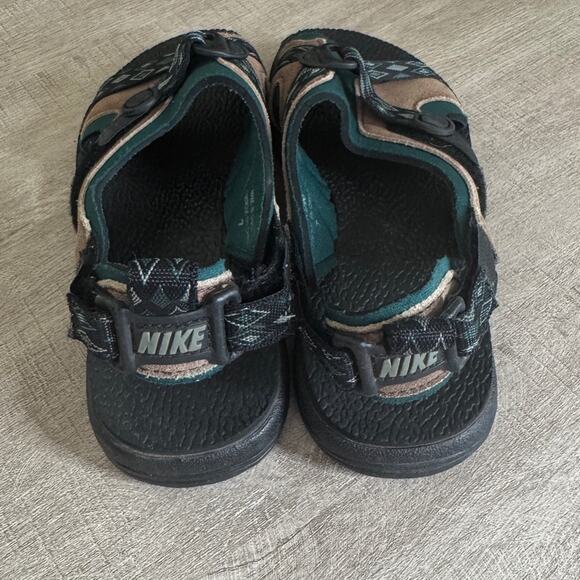 Nike Women’s Vintage 90s Neoprene Water Sandals Hiking Gorpcore Size 7 - Picture 3 of 5